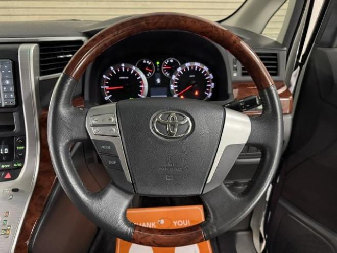 ヴェルファイア２．４Ｚ　プラチナセレクションⅡ　本州仕入　ワンオーナー　禁煙車　アルパイン製リアフリップダウンモニター　純正ナビ　フルセグ地デジ　ＤＶＤ再生　Ｂｌｕｅｔｏｏｔｈオーディオ　バックカメラ　両側パワースライドドア　パワーバックドア　ドライブレコーダー 4WD 2400 5Dr