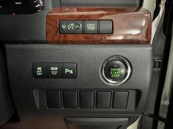 ヴェルファイア２．４Ｚ　プラチナセレクションⅡ　本州仕入　ワンオーナー　禁煙車　アルパイン製リアフリップダウンモニター　純正ナビ　フルセグ地デジ　ＤＶＤ再生　Ｂｌｕｅｔｏｏｔｈオーディオ　バックカメラ　両側パワースライドドア　パワーバックドア　ドライブレコーダー 4WD 2400 5Dr