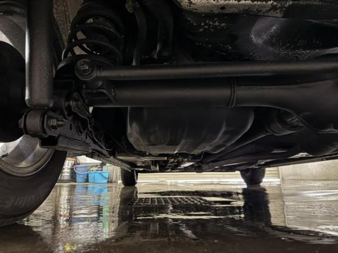 パッソ１．０Ｘ　禁煙車　寒冷地仕様　ベンチシート　エンジンスターター　社外１３インチＡＷ　社外１３ＡＷ＋スタッドレスタイヤ付　フロントガラス熱線　キーレスキー　純正ドアバイザー　タイミングチェーン車　電動格納ミラー 4WD 1000 5Dr