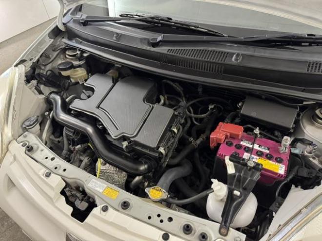パッソ１．０Ｘ　禁煙車　寒冷地仕様　ベンチシート　エンジンスターター　社外１３インチＡＷ　社外１３ＡＷ＋スタッドレスタイヤ付　フロントガラス熱線　キーレスキー　純正ドアバイザー　タイミングチェーン車　電動格納ミラー 4WD 1000 5Dr