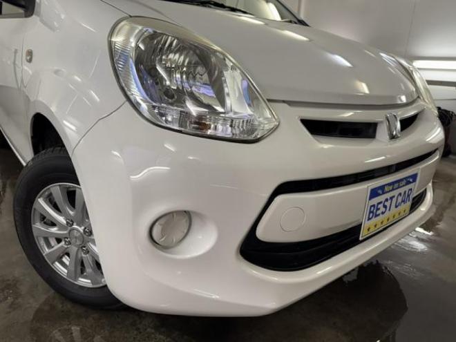 パッソ１．０Ｘ　禁煙車　寒冷地仕様　ベンチシート　エンジンスターター　社外１３インチＡＷ　社外１３ＡＷ＋スタッドレスタイヤ付　フロントガラス熱線　キーレスキー　純正ドアバイザー　タイミングチェーン車　電動格納ミラー 4WD 1000 5Dr