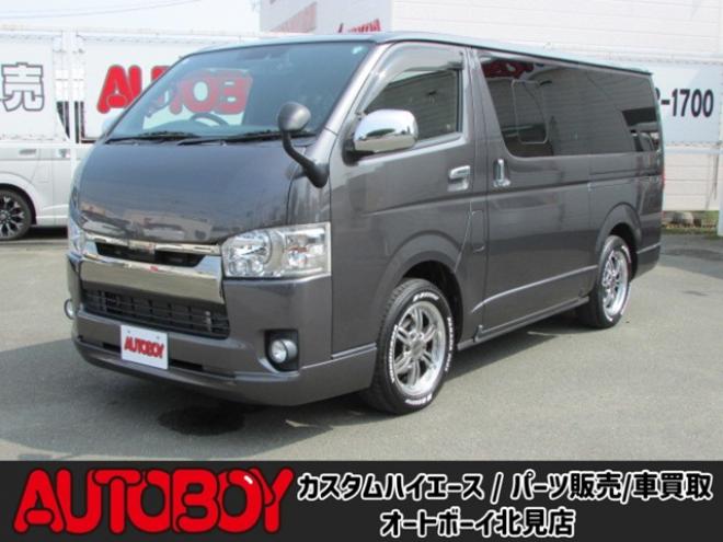 ハイエースバン2.8 スーパーGL ダークプライムII ロングボディ ディーゼルターボ 4WD　グレーメタリック　415COBRAクリーンルック3フロントスポイラー　ステージ2ルーフスポイラー　バッドフェイスBY2ボンネット　バッドラッカー17インチAW　ヨコハマPARADA17インチホワイトレター 2800
