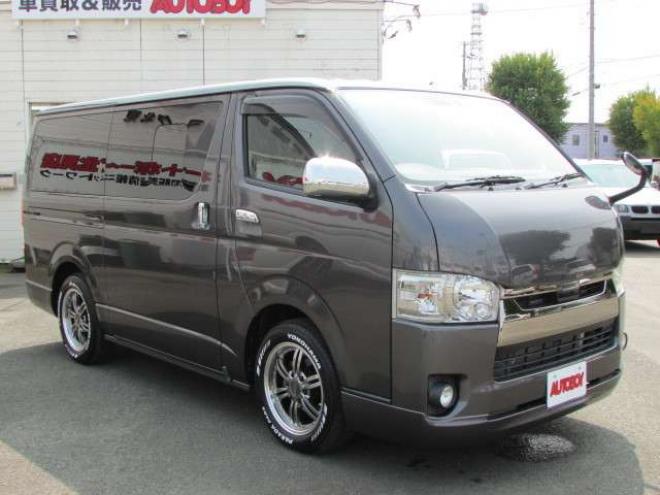 ハイエースバン2.8 スーパーGL ダークプライムII ロングボディ ディーゼルターボ 4WD　グレーメタリック　415COBRAクリーンルック3フロントスポイラー　ステージ2ルーフスポイラー　バッドフェイスBY2ボンネット　バッドラッカー17インチAW　ヨコハマPARADA17インチホワイトレター 2800