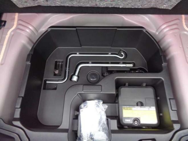 アクア1.5 S　ワンオーナー車　中期型　純正メモリーナビ　ワンセグ　スマートキー 2WD 1500