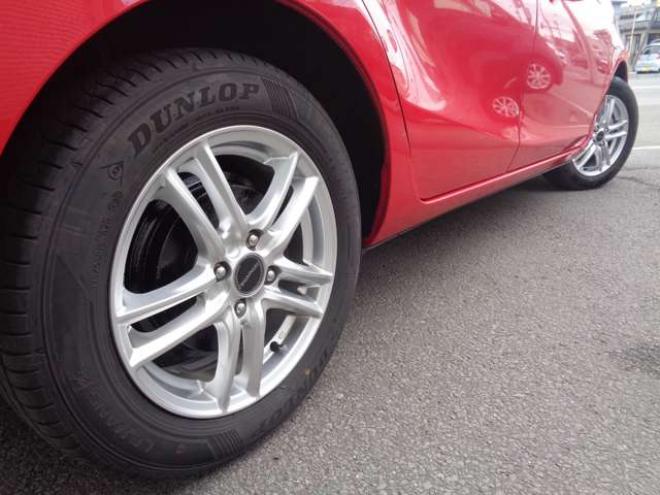 アクア1.5 S　ワンオーナー車　中期型　純正メモリーナビ　ワンセグ　スマートキー 2WD 1500