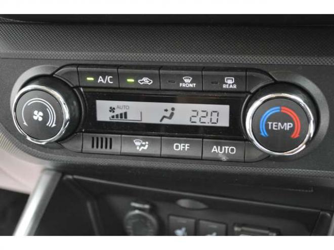 ライズ1.0 Z 4WD　ワンオーナー車トヨタセーフティセンス4WD全方位モニター付純正8インチディスプレイオーディオTVハイビームアシストLEDライトドラレコ前後アダプティブクルーズコントロールETCシートヒーター 1000