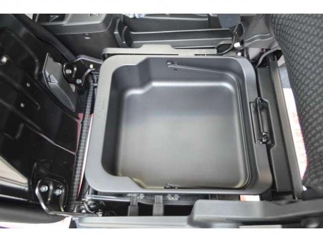 ハスラーハイブリッド G 4WD　届出済未使用車ハイブリッド4WDセーフティサポート搭載アイドリングストップパーキングセンサー横滑り防止装置ハイビームアシストLEDライトアダプティブクルーズコントロール 登録済未使用車 660