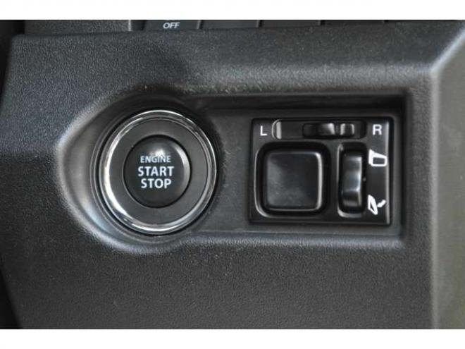 ジムニーXC 4WD　ワンオーナー車5速マニュアル4WDターボセーフティサポート搭載ドライブレコーダー純正ディスプレイオーディオバックカメラLEDライトクルーズコントロール 660