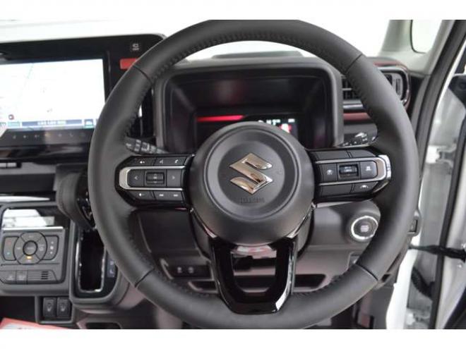 スペーシアカスタム ハイブリッド XSターボ 4WD　ハイブリッド4WDターボセーフティサポート搭載スズキコネクト対応通信機装着車アダプティブクルーズコントロール全方位モニター付9インチナビ両側オートスライドドアLEDステアリングヒーターパーキングセンサー 登録済未使用車 660