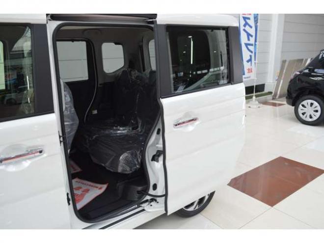 スペーシアカスタム ハイブリッド XSターボ 4WD　ハイブリッド4WDターボセーフティサポート搭載スズキコネクト対応通信機装着車アダプティブクルーズコントロール全方位モニター付9インチナビ両側オートスライドドアLEDステアリングヒーターパーキングセンサー 登録済未使用車 660