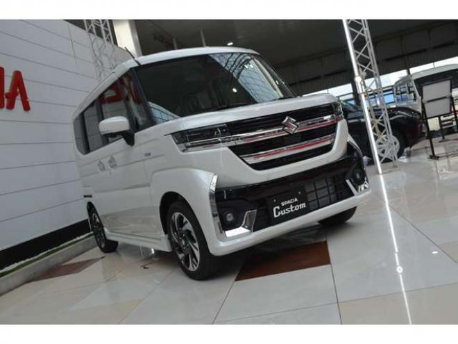 スペーシアカスタム ハイブリッド XSターボ 4WD　ハイブリッド4WDターボセーフティサポート搭載スズキコネクト対応通信機装着車アダプティブクルーズコントロール全方位モニター付9インチナビ両側オートスライドドアLEDステアリングヒーターパーキングセンサー 登録済未使用車 660
