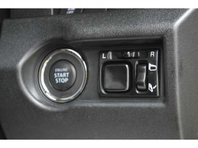 ジムニーXC 4WD　ワンオーナー車4WDターボセーフティサポート搭載アイドリングストップ横滑り防止装置クルーズコントロールハイビームアシストLEDライト8インチナビTVバックカメラETCシートヒーター 660