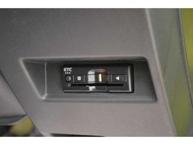 ジムニーXC 4WD　ワンオーナー車4WDターボセーフティサポート搭載アイドリングストップ横滑り防止装置クルーズコントロールハイビームアシストLEDライト8インチナビTVバックカメラETCシートヒーター 660