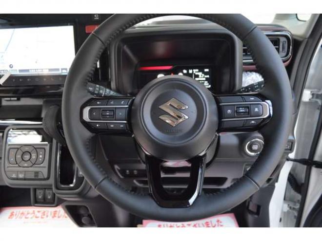 スペーシアカスタム ハイブリッド XSターボ 4WD　ハイブリッド4WDターボセーフティサポート搭載スズキコネクト対応通信機装着車アダプティブクルーズコントロール全方位モニター付9インチナビ両側オートスライドドアLEDステアリングヒーターパーキングセンサー 登録済未使用車 660