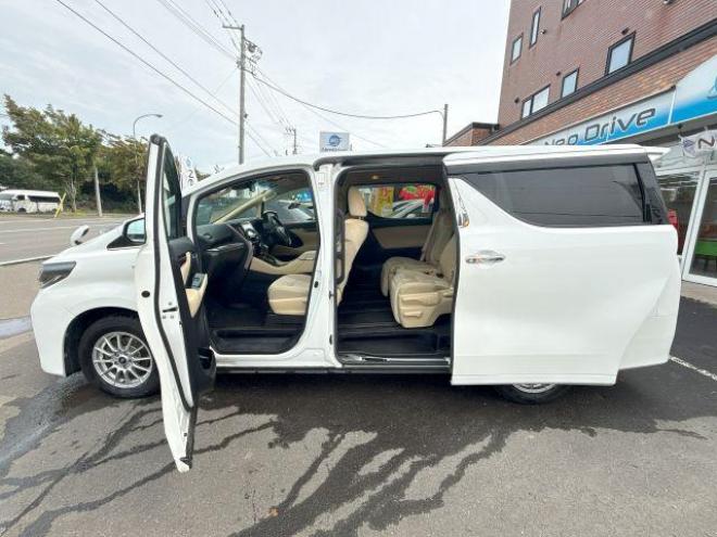アルファードハイブリッドハイブリッド2.5X 4WD ローンが不安な方＜優遇ローン＞ 寒冷地仕様　アルパインビックナビ　後席モニター　両側パワースライド 4WD 2500 5Dr