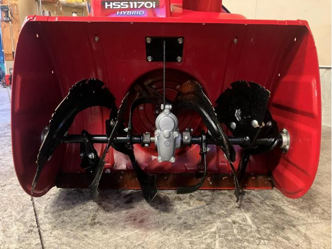 除雪機ホンダ　HSS1170i　ハイブリッド！美品！新潟店在庫に付き、お取り寄せになります！