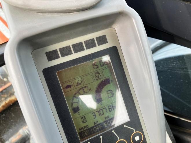 バックホー日立　中古　ZX40U-5Ａ　建機