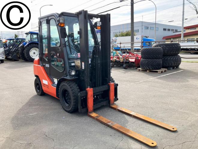 フォークリフトトヨタ　中古　8FD25　サイドシフト付　建機