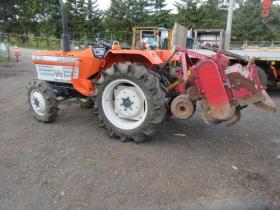 トラクター　クボタL2402DT 4WD
