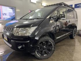 デリカ　Ｄ：５　Ｄパワーパッケージ　本州仕入　寒冷地仕様　禁煙車　ディーゼルターボ　大型ルーフラック　リアアンダーバー＿純正１８インチＡＷ＋ＢＦグッドリッチホワイトレター　ストラーダナビ　地デジ　Ｂｌｕｅｔｏｏｔｈハンズフリー　ＥＴＣ 4WD 2200 5Dr
