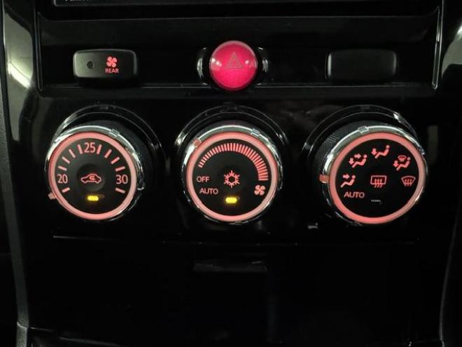 デリカＤ：５　Ｄパワーパッケージ　本州仕入　寒冷地仕様　禁煙車　ディーゼルターボ　大型ルーフラック　リアアンダーバー＿純正１８インチＡＷ＋ＢＦグッドリッチホワイトレター　ストラーダナビ　地デジ　Ｂｌｕｅｔｏｏｔｈハンズフリー　ＥＴＣ 4WD 2200 5Dr