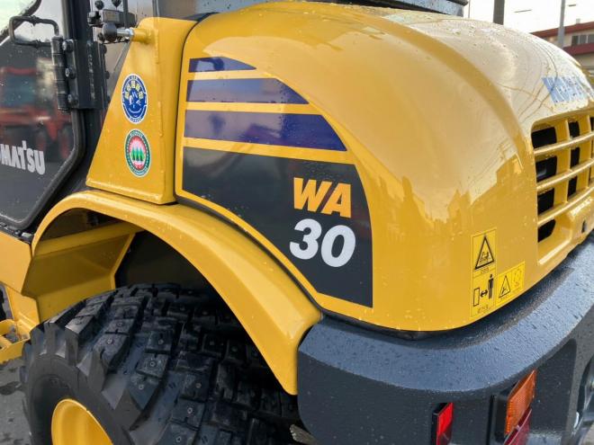 ホイールローダコマツ　中古　WA30-6E0　建機　
