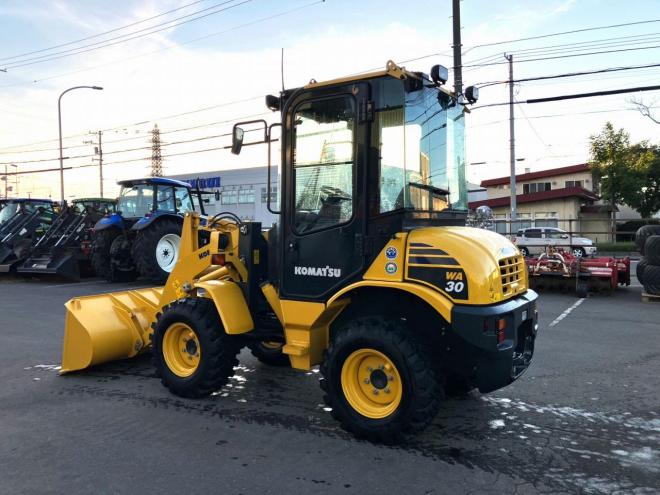 ホイールローダコマツ　中古　WA30-6E0　建機　