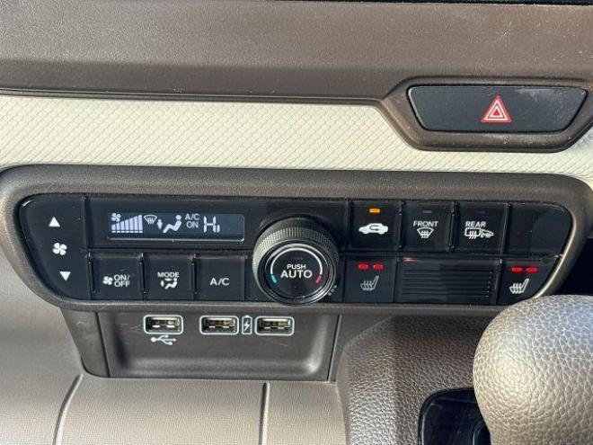 N-WGN660Lホンダセンシング 4WD ローンが不安な方＜優遇ローン＞ 寒冷地仕様　SDナビ　フルセグTV　バックカメラ　 4WD 660 5Dr