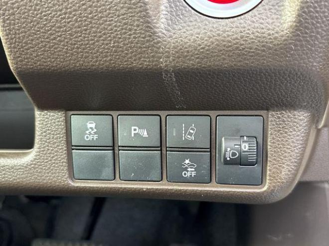 N-WGN660Lホンダセンシング 4WD ローンが不安な方＜優遇ローン＞ 寒冷地仕様　SDナビ　フルセグTV　バックカメラ　 4WD 660 5Dr