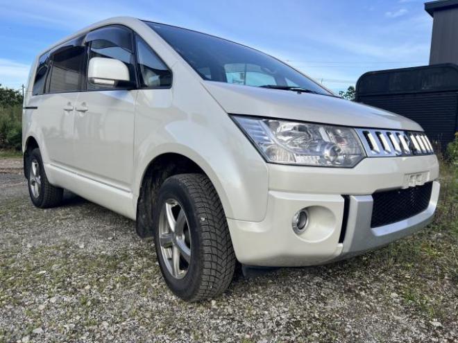 デリカGプレミアム 4WD 2400 5Dr