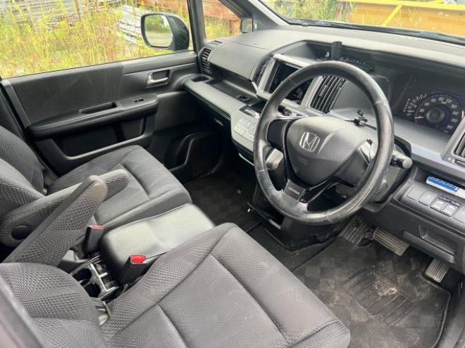 ステップワゴンスパーダZ 4WD 2000 5Dr