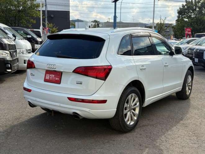 アウディQ5 2.0 TFSI クワトロ 4WD　パワーゲート・シートヒーター・ドラレコ 正規輸入車 2000