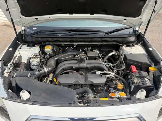 レガシィアウトバック 2.5 4WD　アイサイト　エンジンスターター　ETC　ナビTV　記録簿　革シート　パワステ　パワーウィンドウ　キーレスエントリー　　クルコン　アルミホイール　横滑り防止装置　盗難防止装置　レーンキープアシスト 2500