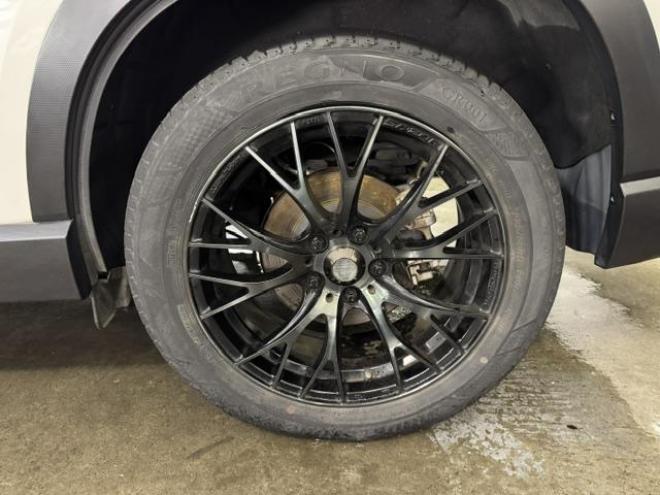 フォレスターアドバンス　本州仕入　寒冷地仕様　禁煙車　ＷＥＤＳスポーツ１８インチＡＷ　社外１７ＡＷ＋スタッドレスタイヤ付　衝突軽減アイサイト＆レーダークルーズコントロール　純正デジタルインナーミラー　純正レザーシート　ＥＴＣ 4WD 2000 5Dr