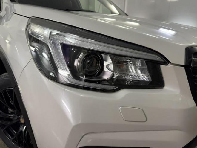 フォレスターアドバンス　本州仕入　寒冷地仕様　禁煙車　ＷＥＤＳスポーツ１８インチＡＷ　社外１７ＡＷ＋スタッドレスタイヤ付　衝突軽減アイサイト＆レーダークルーズコントロール　純正デジタルインナーミラー　純正レザーシート　ＥＴＣ 4WD 2000 5Dr