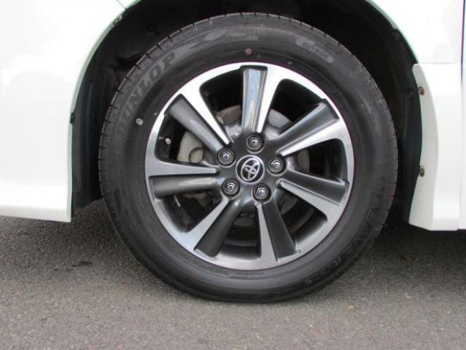 ヴォクシー2.0 ZS 煌II 4WD　純正9インチナビ/フルセグTV/バックカメラ/ビルトインETC/フリップダウンモニター/衝突軽減ブレーキ/LEDヘッドライト・フォグ/スマートキー一体式エンジンスターター/クルーズコントロール/両側パワースライドドア 2000