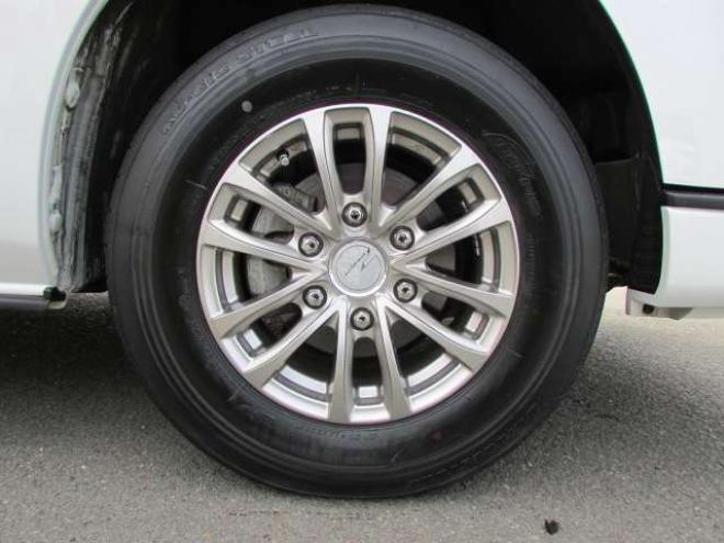 ハイエースバン2.8 スーパーGL 50TH アニバーサリー リミテッド ロングボディ ディーゼルターボ 4WD　ディーゼルターボ/両側パワースライドドア/衝突軽減ブレーキ/LEDヘッドライト/SDナビ/フルセグTV/バックカメラ/ブルートゥース/ETC/オートライト/オートハイビーム/社外アルミホイール 2800