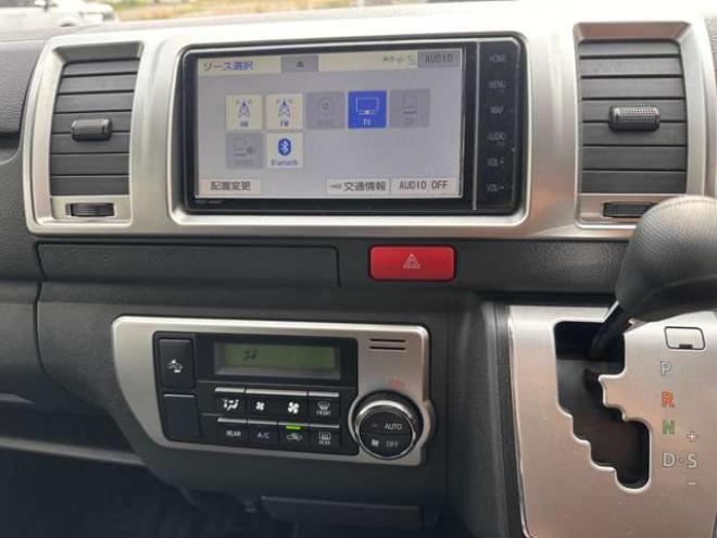 ハイエースバン2.8 スーパーGL ロング ディーゼルターボ 4WD　リアクーラー&ヒーター　プッシュスタート　スマートキー　　ベッドキッド LEDヘッドライト横滑り防止　衝突被害軽減　車線逸脱　トヨタ純正ナビ　フルセグTV　Bluetooth　バックカメラ トヨタ純正リアモニター ETC 2800