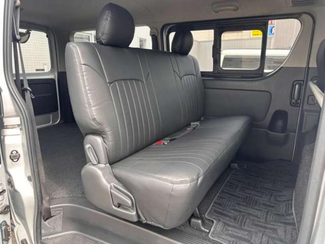 ハイエースバン2.8 スーパーGL ロング ディーゼルターボ 4WD　リアクーラー&ヒーター　プッシュスタート　スマートキー　　ベッドキッド LEDヘッドライト横滑り防止　衝突被害軽減　車線逸脱　トヨタ純正ナビ　フルセグTV　Bluetooth　バックカメラ トヨタ純正リアモニター ETC 2800