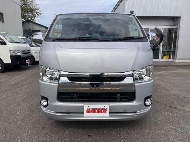 ハイエースバン2.8 スーパーGL ロング ディーゼルターボ 4WD　リアクーラー&ヒーター　プッシュスタート　スマートキー　　ベッドキッド LEDヘッドライト横滑り防止　衝突被害軽減　車線逸脱　トヨタ純正ナビ　フルセグTV　Bluetooth　バックカメラ トヨタ純正リアモニター ETC 2800