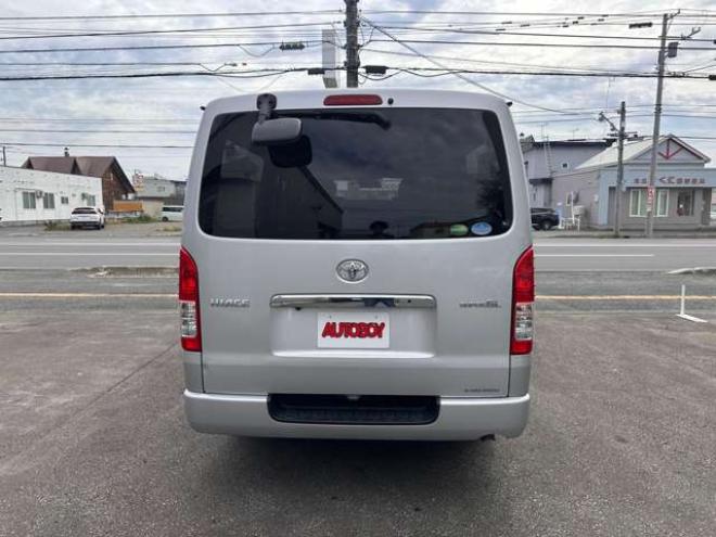 ハイエースバン2.8 スーパーGL ロング ディーゼルターボ 4WD　リアクーラー&ヒーター　プッシュスタート　スマートキー　　ベッドキッド LEDヘッドライト横滑り防止　衝突被害軽減　車線逸脱　トヨタ純正ナビ　フルセグTV　Bluetooth　バックカメラ トヨタ純正リアモニター ETC 2800
