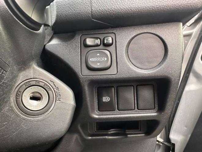 ハイエースバン2.8 DX ロング ディーゼルターボ 4WD　キーレス 両側スライドドア　415SAFARI丸目キッド 衝突被害軽減システム 車線逸脱防止 横滑り防止 パワーヒート オートハイビーム バックカメラ メモリーナビ フルセグTV 電動格納ミラー 2800