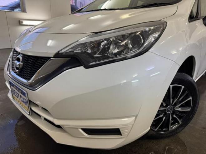 ノートＸ　Ｆｏｕｒ　禁煙車　寒冷地仕様　衝突軽減エマージェンシーブレーキ　レーンモニタリング　純正エンジンスターター　インテリジェントキー　イクリプスナビ　地デジ　ＤＶＤ再生　横滑り防止装置　パートタイム４ＷＤ 4WD 1200 5Dr