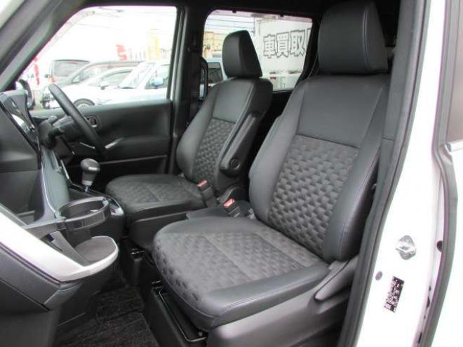 ヴォクシー2.0 S-Z 4WD　GRエアロ/WORK20インチアルミホイール/RSR車高調/純正ナビ/フルセグTV/バックカメラ/両側パワースライドドア/レーダークルーズコントロール/純正フリップダウンモニター/ビルトインETC 2000