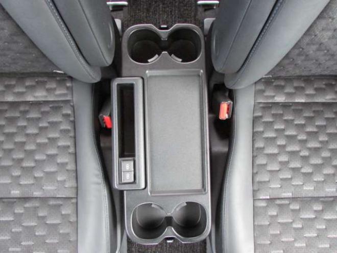 ヴォクシー2.0 S-Z 4WD　GRエアロ/WORK20インチアルミホイール/RSR車高調/純正ナビ/フルセグTV/バックカメラ/両側パワースライドドア/レーダークルーズコントロール/純正フリップダウンモニター/ビルトインETC 2000