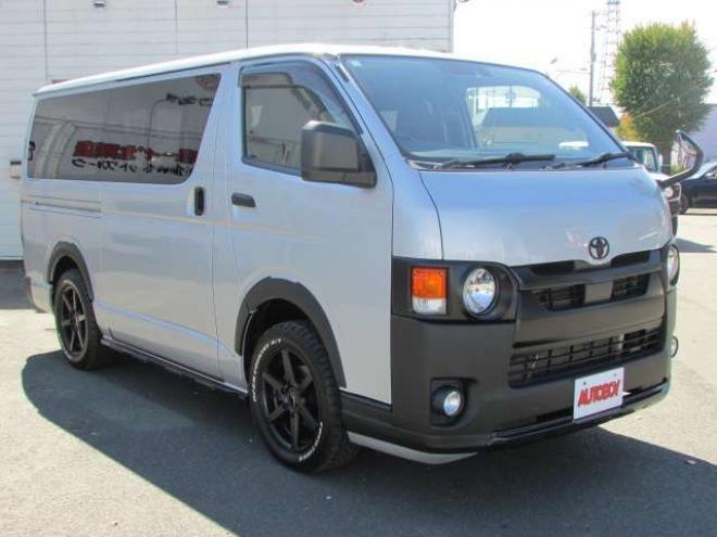 ハイエースバン2.8 DX ロング ディーゼルターボ 4WD　キーレス 両側スライドドア　415SAFARI丸目キッド 衝突被害軽減システム 車線逸脱防止 横滑り防止 パワーヒート オートハイビーム バックカメラ メモリーナビ フルセグTV 電動格納ミラー 2800