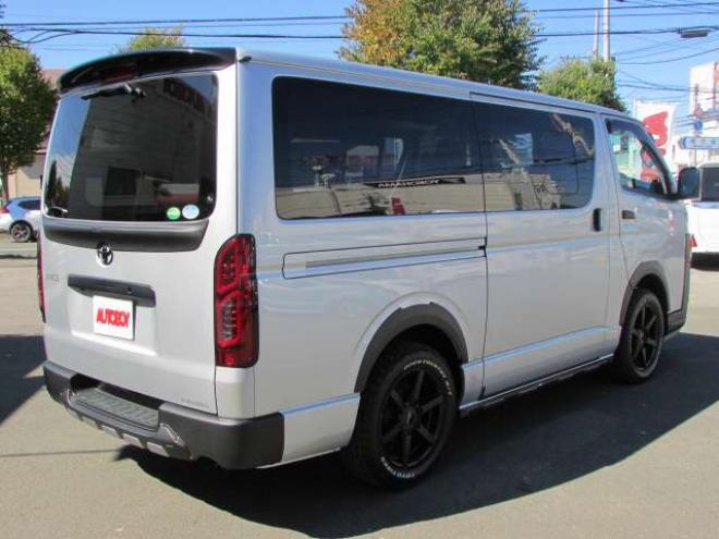 ハイエースバン2.8 DX ロング ディーゼルターボ 4WD　キーレス 両側スライドドア　415SAFARI丸目キッド 衝突被害軽減システム 車線逸脱防止 横滑り防止 パワーヒート オートハイビーム バックカメラ メモリーナビ フルセグTV 電動格納ミラー 2800