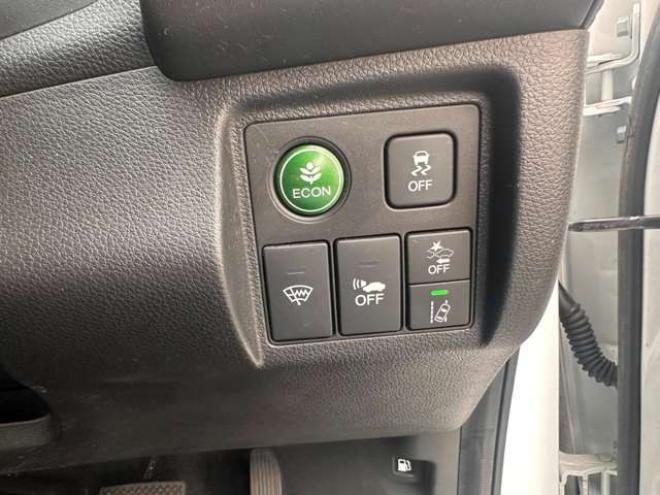 ヴェゼル1.5 ハイブリッド Z ホンダセンシング 4WD　ハーフレザーシート クルーズコントロール ステアリングスイッチ オートライト 車線逸脱防止 横滑り防止  ETC 純正ナビ USB HDMI Bluetooth TV Bカメラ SPORTモード 電動パーキング ブレーキホールド 純正エンスタ 1500