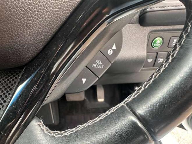 ヴェゼル1.5 ハイブリッド Z ホンダセンシング 4WD　ハーフレザーシート クルーズコントロール ステアリングスイッチ オートライト 車線逸脱防止 横滑り防止  ETC 純正ナビ USB HDMI Bluetooth TV Bカメラ SPORTモード 電動パーキング ブレーキホールド 純正エンスタ 1500