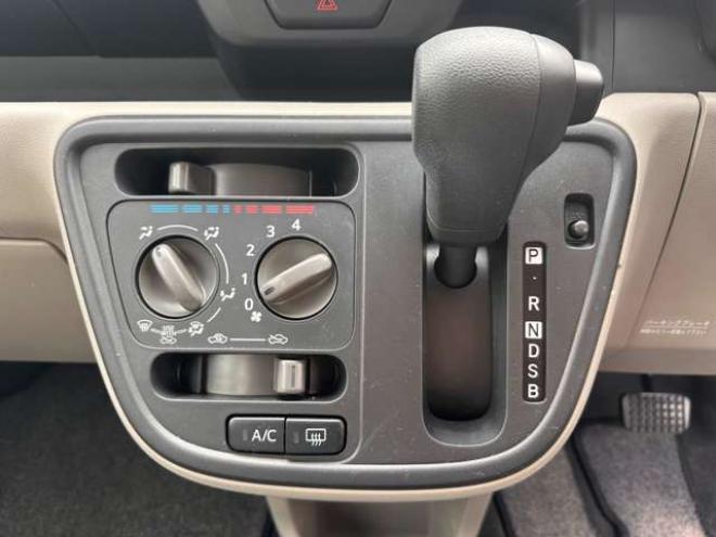 パッソ1.0 X 4WD　キーレス アイドリングストップ 横滑り防止 ヘッドライトレベライザー ETC　社外ナビ CD DVD SD USB AM FM Bカメラ　ISOFIX対応　LEDフォグランプ 1000